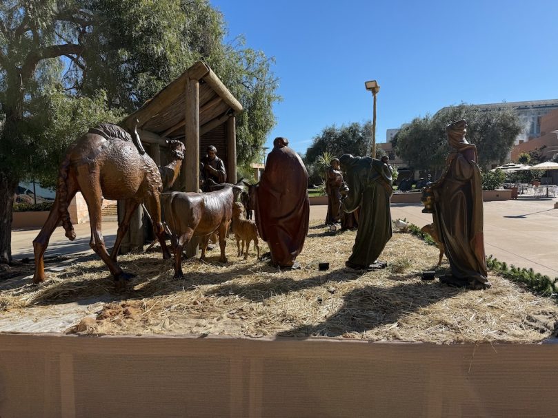 Badly damaged & weathered hand carved wood statues.
